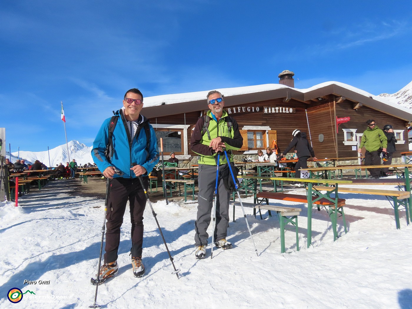 28 Al bel Rifugio Mirtillo (1979 m).JPG